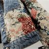 Denim-Damenjacke mit Bluememuster – Vintage-inspirierts Design