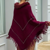 Damen rote strick-poncho – elegant mit feinen details