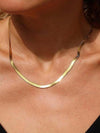 Gold herringbone halskette - elegante damen accessoire