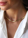 Gold herringbone halskette - elegante damen accessoire