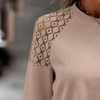 Khaki damenpullover - stilvolles stricktop mit spitzen-details