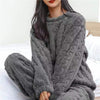 2-teiligs Damen-Pyjama-Set us Fleece – Weichi und warmi Loungewear für kalti Abende