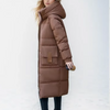 Lange wattierte Jacke – Winterjacke mit Kapuze und Taschen